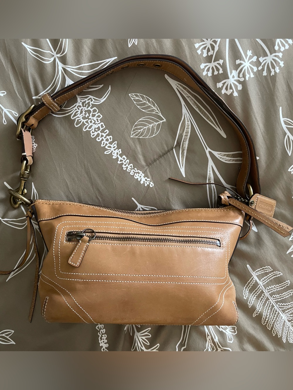 Vintage Coach Tan Leather Shoulder Bag with Brass Hardware